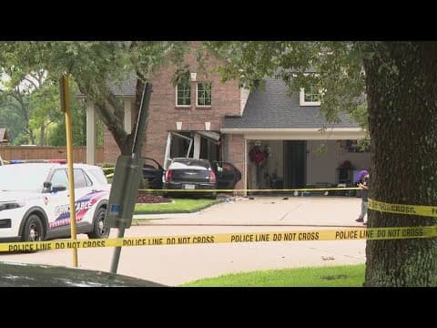 Deputies investigating drug deal shooting that sent car into northwest Harris County home