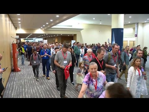 Southern Baptists narrowly reject formal ban on churches with any women pastors