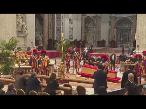 Visitors say final goodbye to Pope Francis