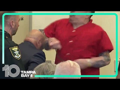 Florida killer elbows attorney before sentencing