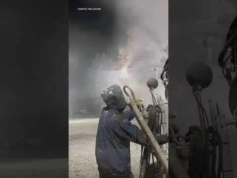 LET IT SNOW🥶 ! #snow #skiing #fyp