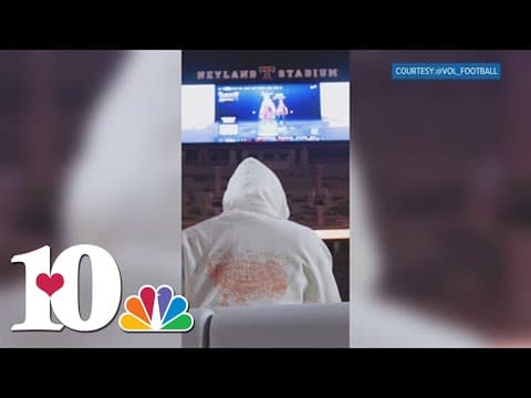 Vols QB Nico Iamaleava, RB Dylan Sampson play 'Fortnite' on Neyland Stadium jumbotron