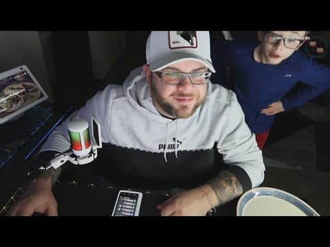 Shelbyville dad uses social media to raise money for Toys for Tots