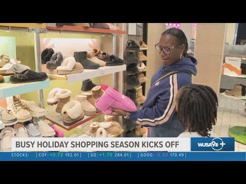 Busy holiday shopping season kicks off on Black Friday
