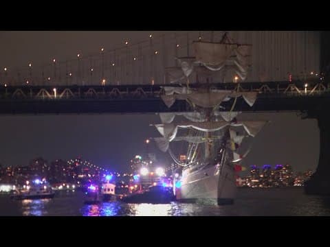 Federal officials investigating Mexican tall ship's crash into Brooklyn Bridge