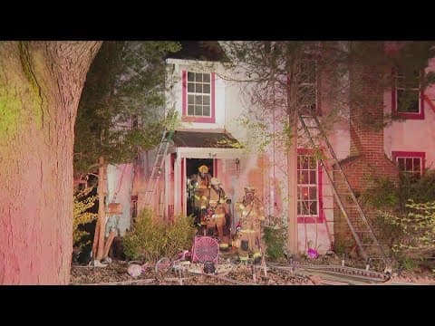 Fairfax County firefighters battle 2-alarm townhouse blaze