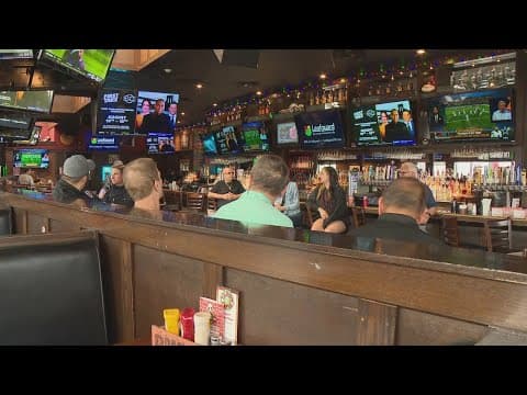 Broad Ripple bar and restaurant owners ask customers to please come back