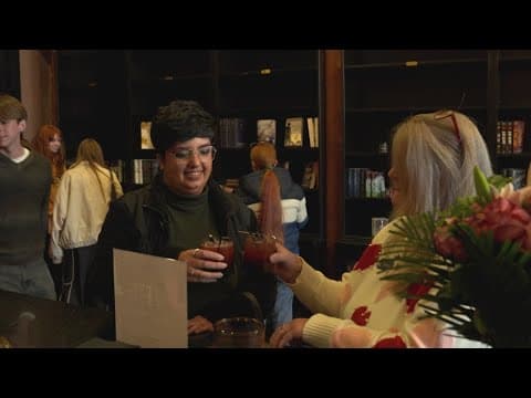 A Denton bookstore serves up romance and drinks