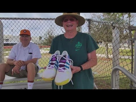 Jose Altuve gives his shoes away to diehard Astros fan at Astros spring training