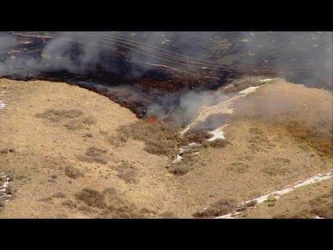 Extended headlines | Grass fire burns in Douglas County