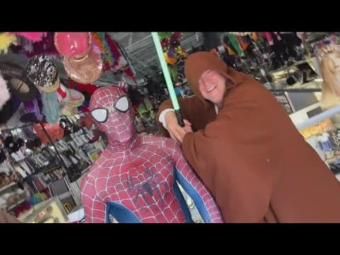 Fans shop for costumes ahead kick-off of Comic-Con