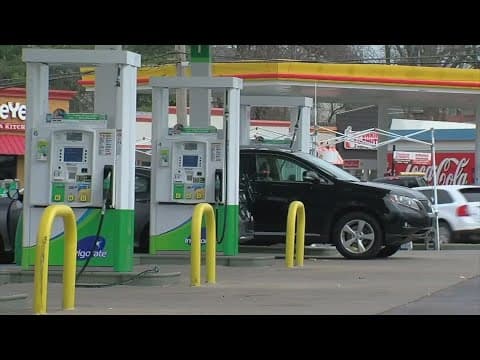 Gas station etiquette: What not to do at the pump this summer