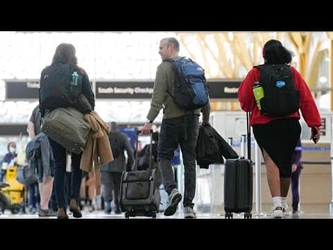 How to crack holiday travel and get the best flight deals