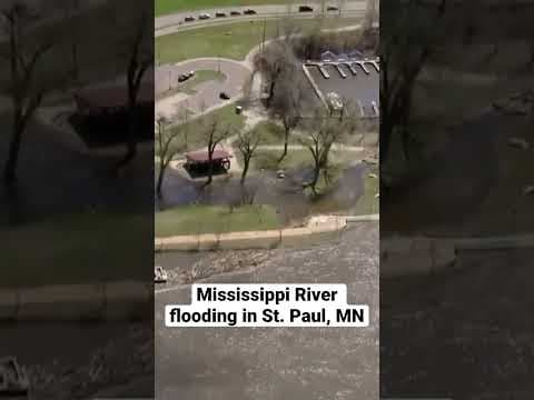 The #MississippiRiver flooding in St. Paul #Minnesota. #shorts #kare11