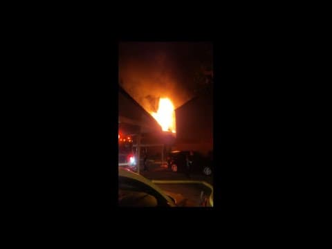 Fire spreads through apartment complex in west Houston