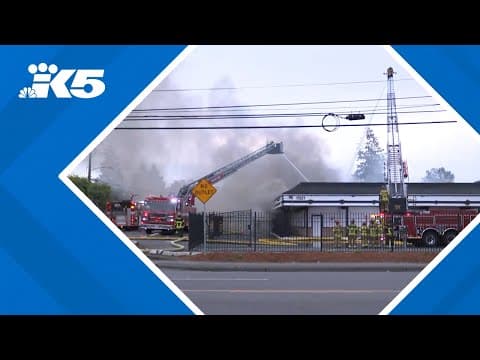 Crews fight large commercial fire in Lakewood