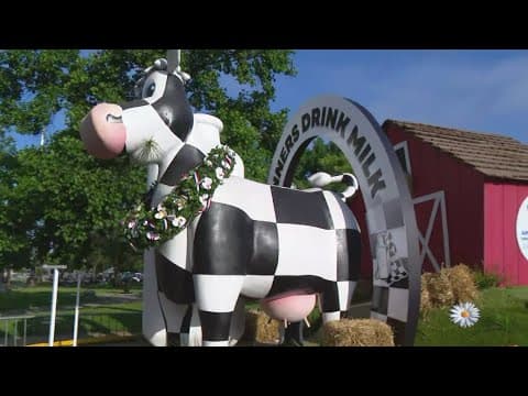 LIVE | Floats line up, prepare for AES 500 Festival Parade