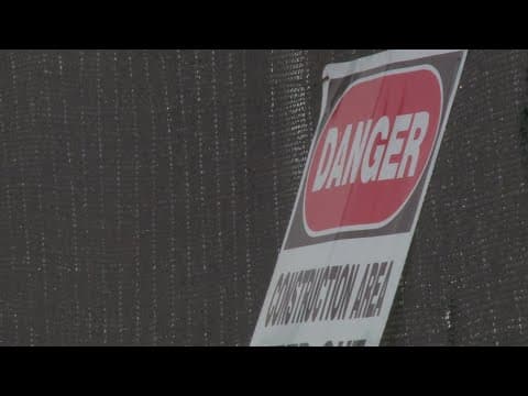 Businesses around collapsing CBD building reopens