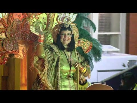 Captain of Krewe of Cleopatra accepts key to the city in New Orleans