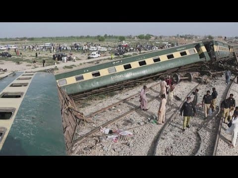 Train wreck: At least 30 people dead, 60 injured in Pakistan