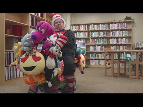 This Virginia hospital volunteer is spreading smiles in spite of personal hardship