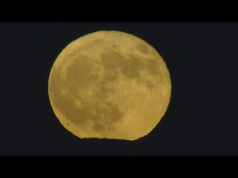 Rare 'blue' supermoon is a statistical anomaly, NASA says