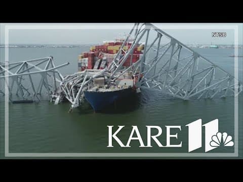 Federal investigators go on board wrecked container ship