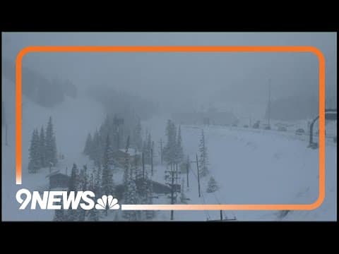 Heavy snow falls in Colorado's mountains