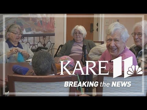 Minneapolis knitters keep neighborhood kids warm