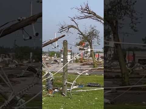 Aftermath of Deadly Arkansas Tornadoes