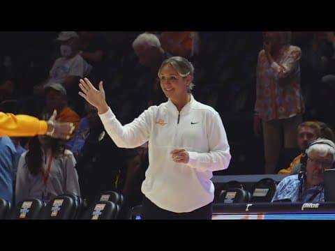 Kim Caldwell returns to coach Lady Vols after giving birth to son