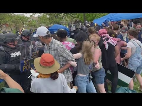 Protests on IU campus demanding ceasefire between Israel-Hamas continue on third day