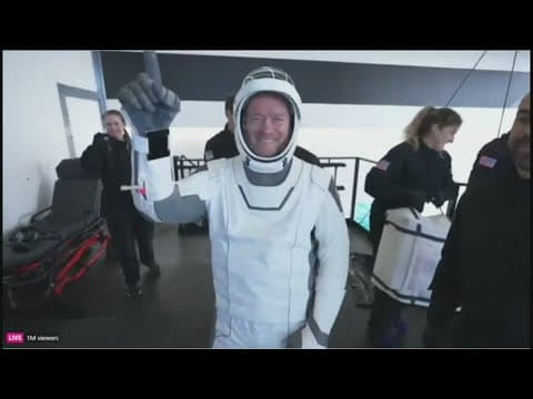 4 space tourists splash down after traveling an orbit never attempted before