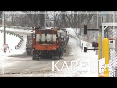 How to drive safely around snow plows