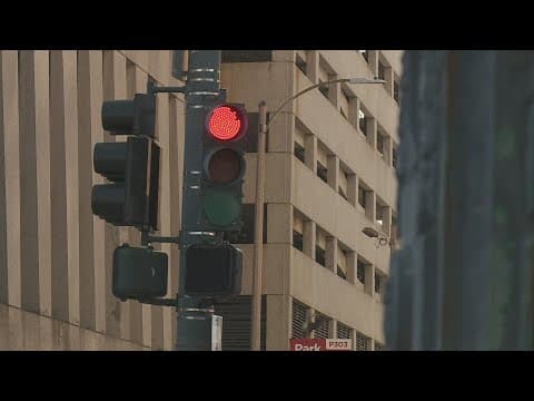 City sees progress on repairing blinking red traffic lights