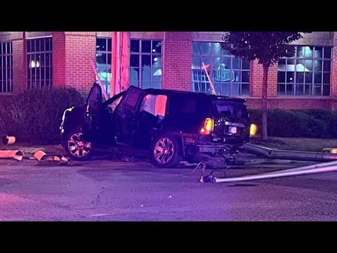 1 dead after early morning crash in downtown Indianapolis