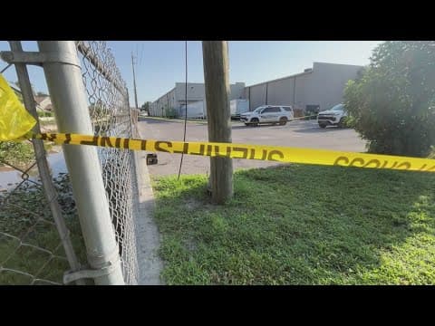 Sarasota County deputies find 2 dead behind store, investigation underway
