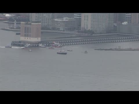 Six killed in helicopter crash in the Hudson River in New York City, an AP source says