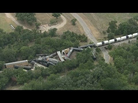 Train derails in Palo Pinto County in North Texas, officials say