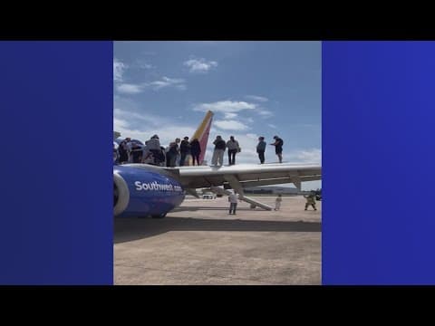 Flight from Houston to Cabo returns to Hobby, passengers evacuated on tarmac