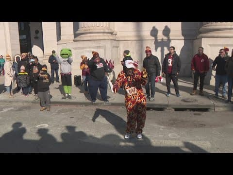 Commanders marching band hold big bus tour