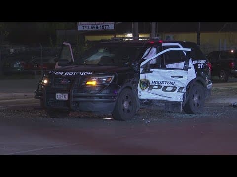 HPD: At least 1 police officer injured in crash at end of chase in north Houston