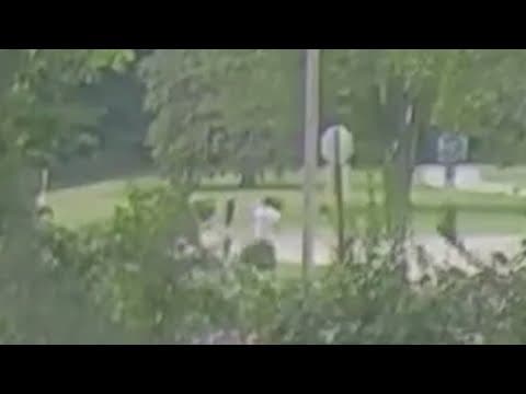 Man attempts to kidnap two girls in Michigan; stopped by bystanders I Via: CNN