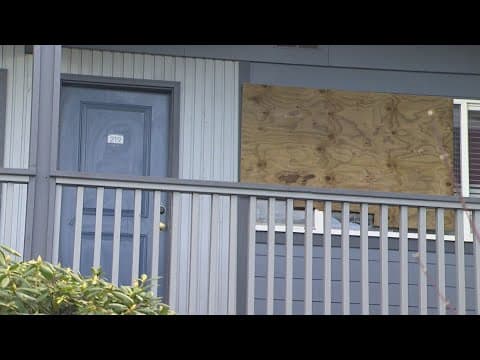 Woman accused of hitting man with ax, stabbing Uber driver in Tacoma