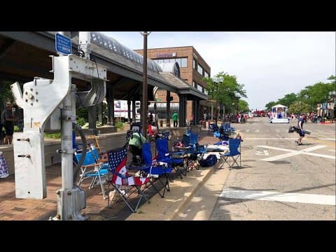 Chicago officials give update on active shooter incident during holiday parade