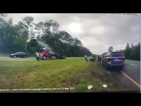 Car goes airborne after launching off tow truck ramp in Georgia