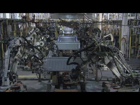 Trump issues tariff exemptions for auto makers