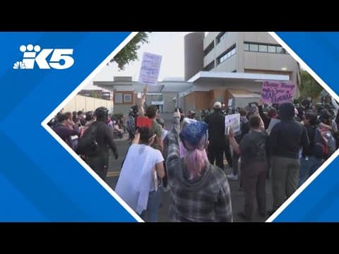 Seattle leaders respond to troops in Portland