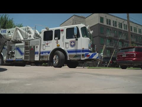 Residents of burned Fort Worth apartments return for what's left