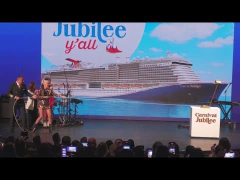 Gwen Stefani christens Carnival Jubilee in Galveston